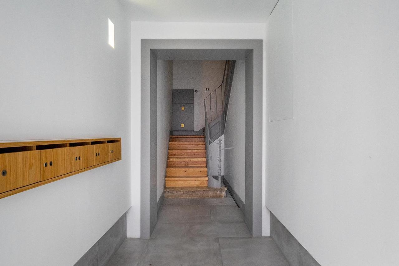 Whome - Brand New Luxury 4-bed With Riverside Views & Ac *