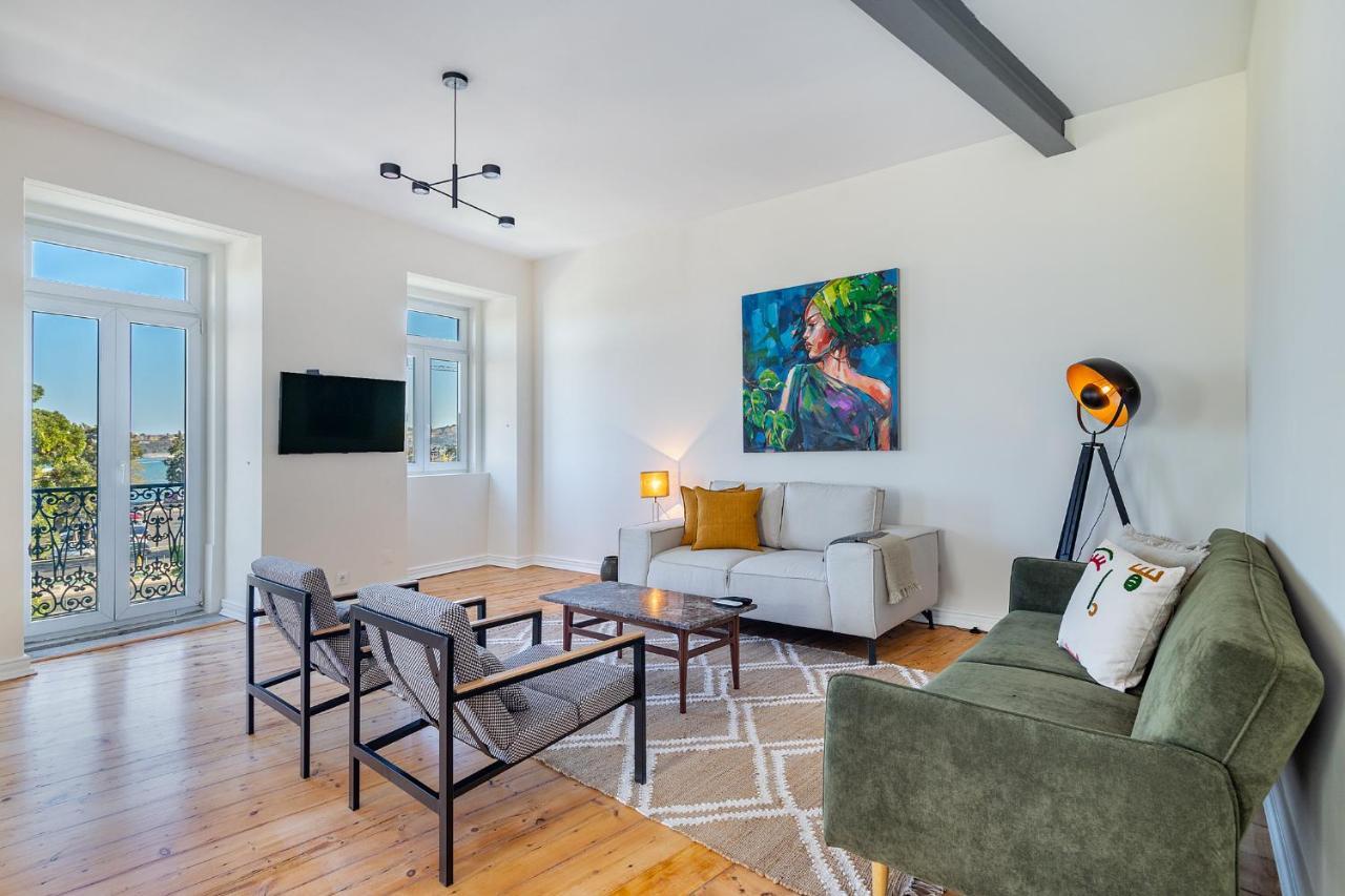 Whome - Brand New Luxury 4-bed With Riverside Views & Ac Apartment *