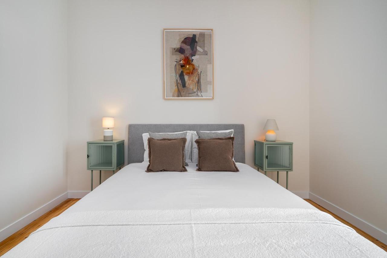 Whome - Brand New Luxury 4-bed With Riverside Views & Ac Apartment *